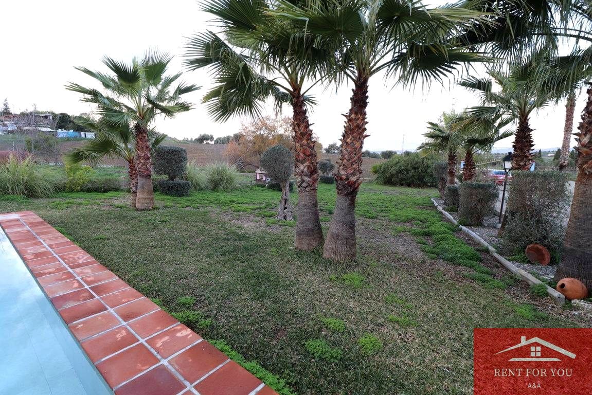 3 bedroom Villa for sale in Coin with pool - € 375,000 (Ref: 9488461)