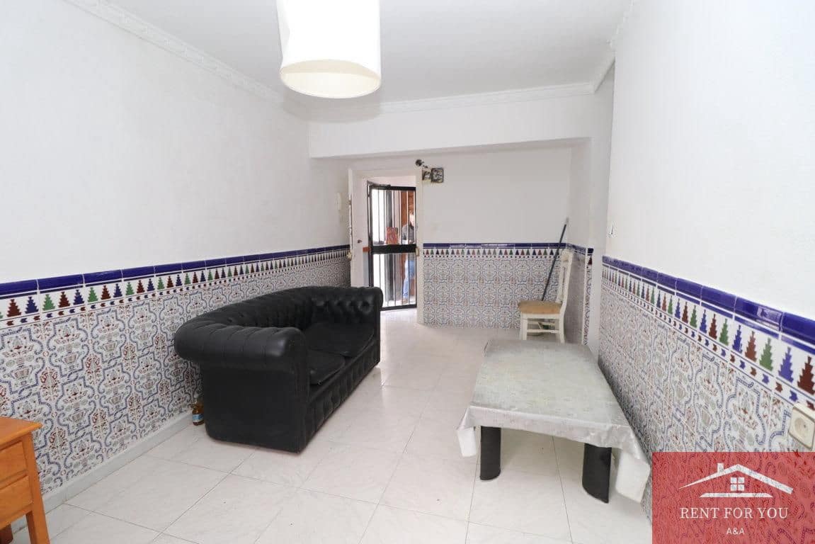 3 bedroom Flat for sale in Coin - € 105,000 (Ref: 9491666)