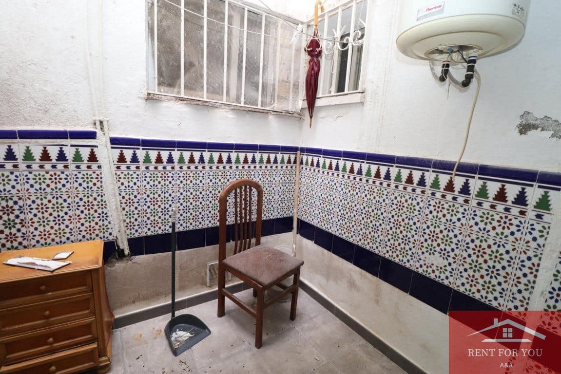 3 bedroom Flat for sale in Coin - € 105,000 (Ref: 9491666)