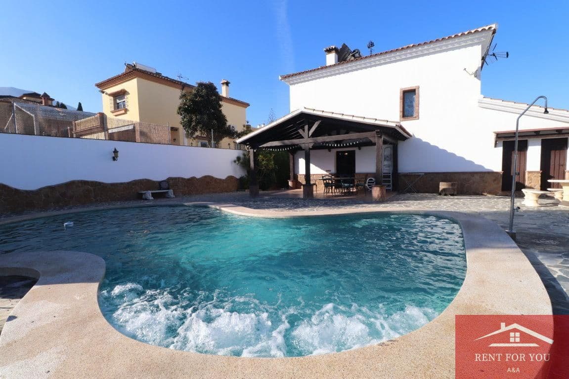 5 slaapkamer Villa te huur in Alhaurin el Grande met zwembad garage - € 3.500 (Ref: 9506293)