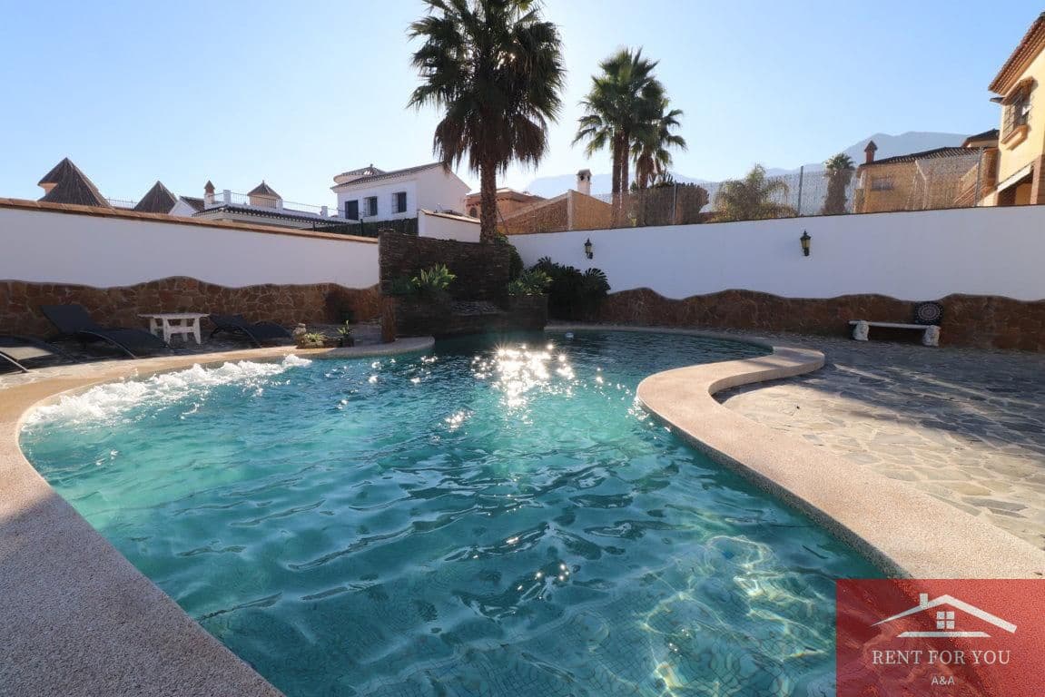 5 slaapkamer Villa te huur in Alhaurin el Grande met zwembad garage - € 3.500 (Ref: 9506293)