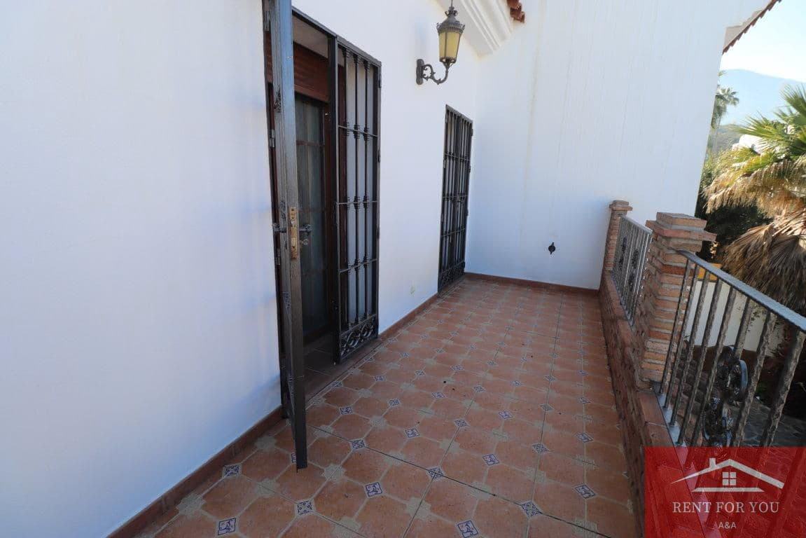 5 slaapkamer Villa te huur in Alhaurin el Grande met zwembad garage - € 3.500 (Ref: 9506293)