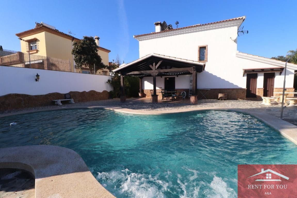 5 slaapkamer Villa te huur in Alhaurin el Grande met zwembad garage - € 3.500 (Ref: 9506293)