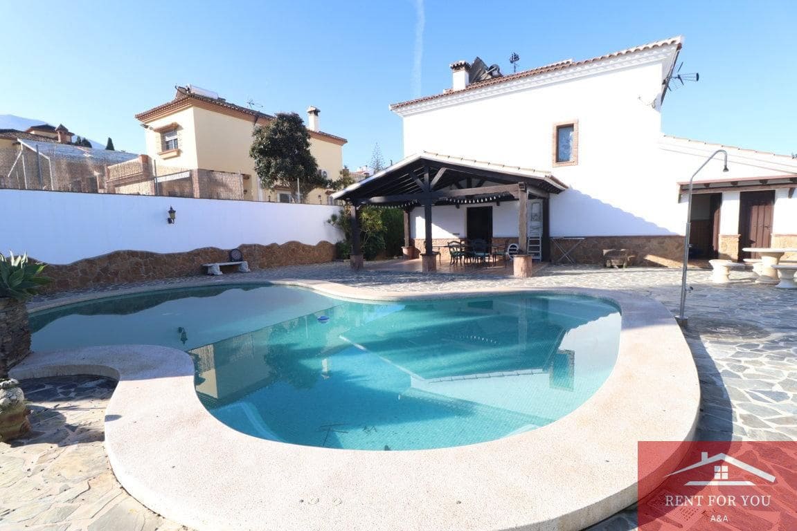 5 slaapkamer Villa te huur in Alhaurin el Grande met zwembad garage - € 3.500 (Ref: 9506293)