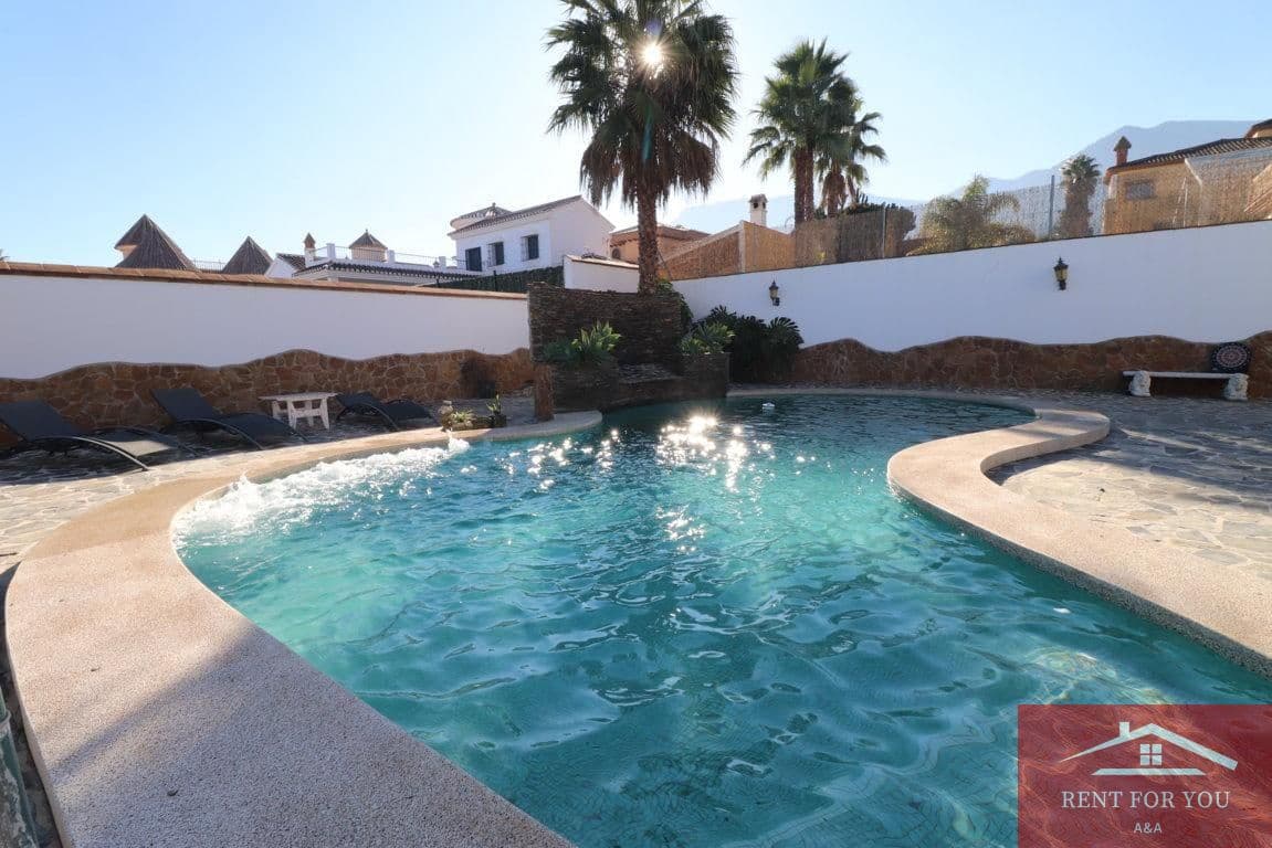 5 slaapkamer Villa te huur in Alhaurin el Grande met zwembad garage - € 3.500 (Ref: 9506293)