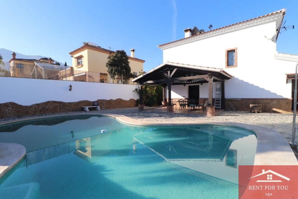 5 slaapkamer Villa te huur in Alhaurin el Grande met zwembad garage - € 3.500 (Ref: 9506293)