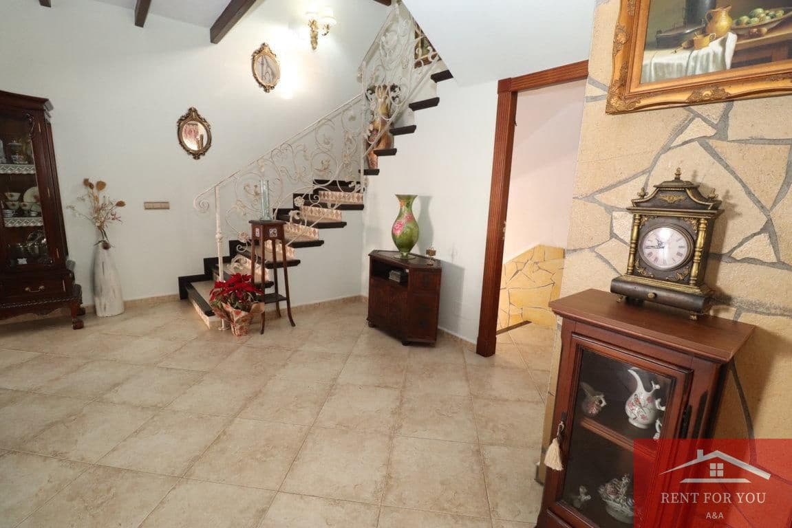 5 slaapkamer Villa te huur in Alhaurin el Grande met zwembad garage - € 3.500 (Ref: 9506293)