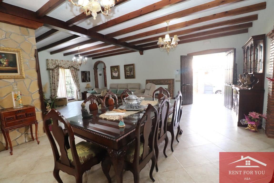 5 slaapkamer Villa te huur in Alhaurin el Grande met zwembad garage - € 3.500 (Ref: 9506293)