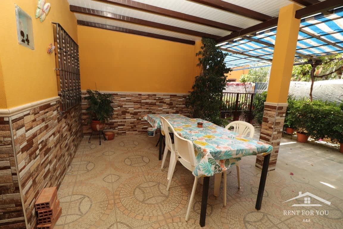 2 bedroom Villa for rent in Alhaurin el Grande with pool - € 1,100 (Ref: 9525289)