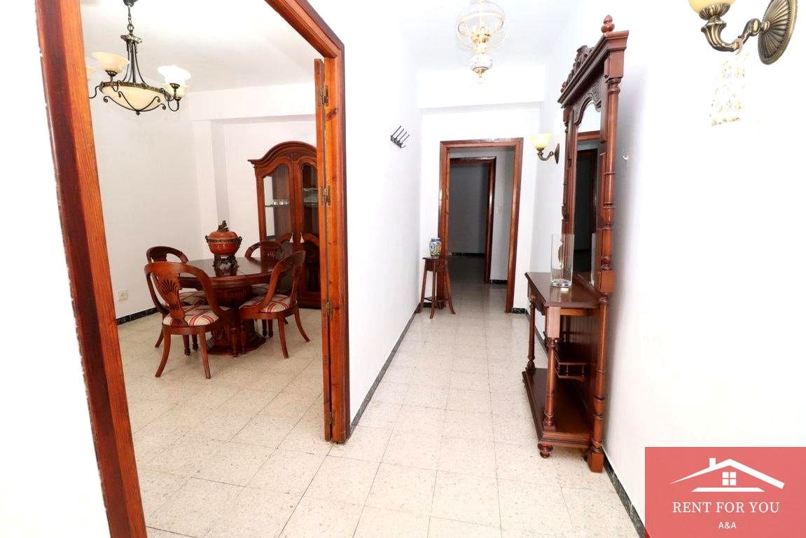 5 bedroom Flat for sale in Alhaurin el Grande - € 295,000 (Ref: 9536560)