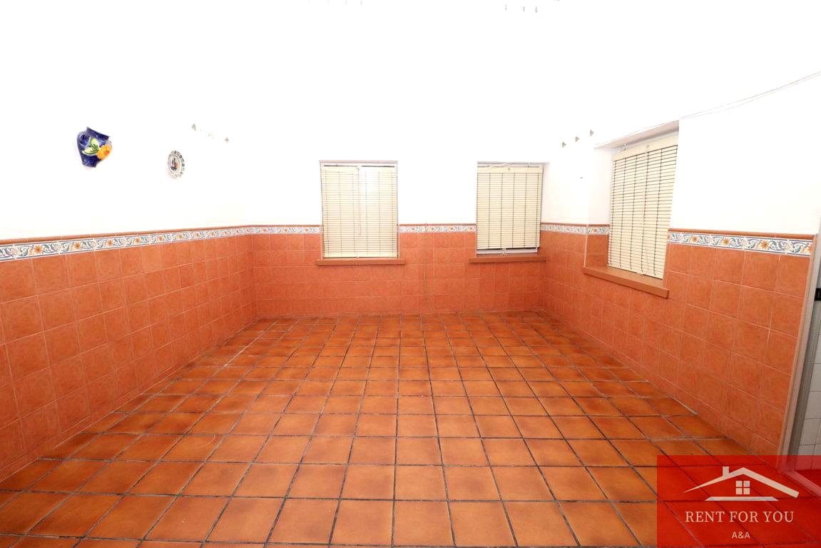 5 bedroom Flat for sale in Alhaurin el Grande - € 295,000 (Ref: 9536560)