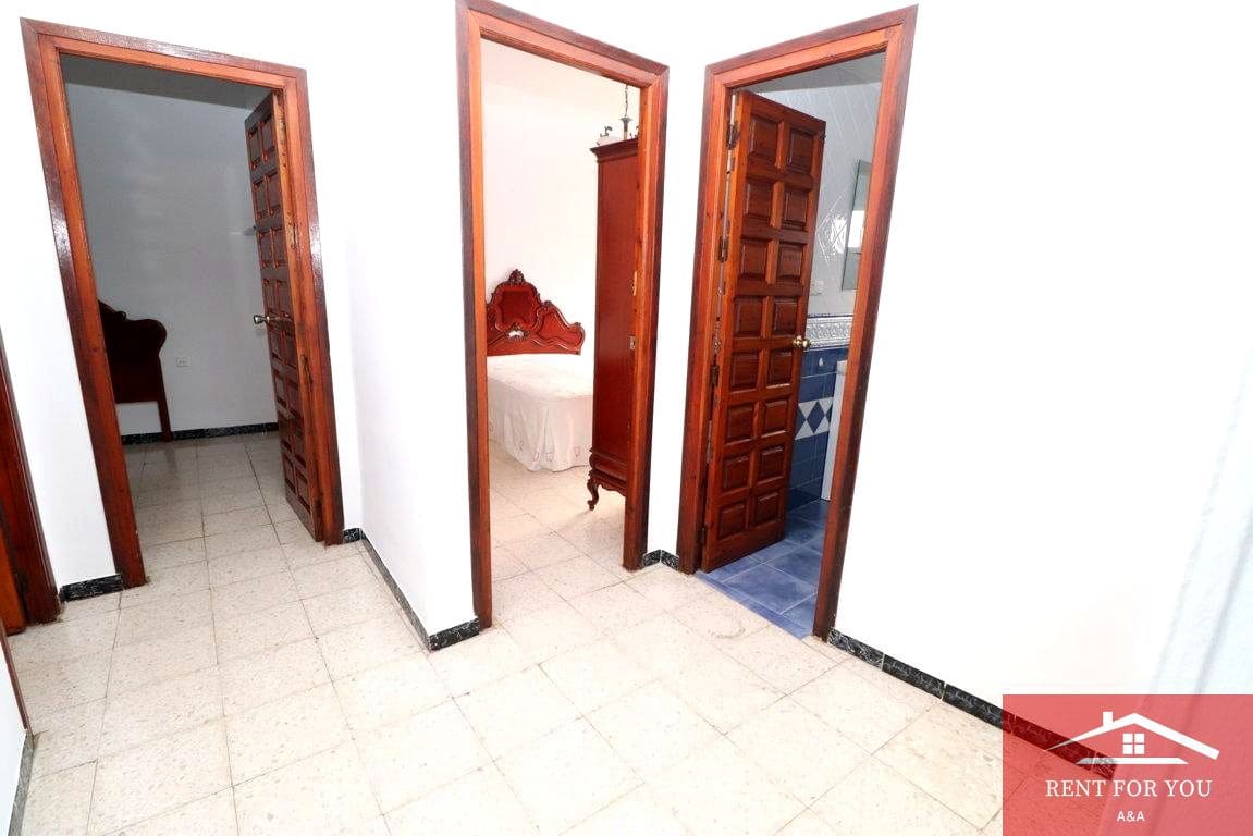 5 bedroom Flat for sale in Alhaurin el Grande - € 295,000 (Ref: 9536560)