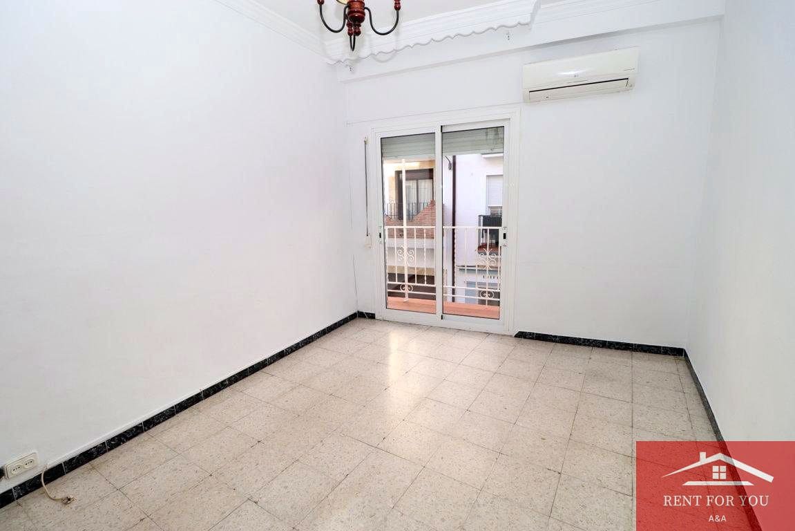 5 bedroom Flat for sale in Alhaurin el Grande - € 295,000 (Ref: 9536560)