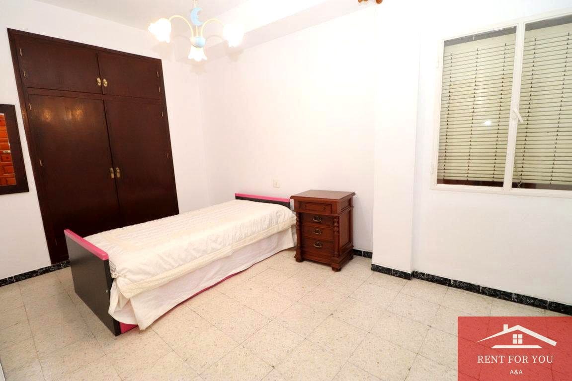 5 bedroom Flat for sale in Alhaurin el Grande - € 295,000 (Ref: 9536560)