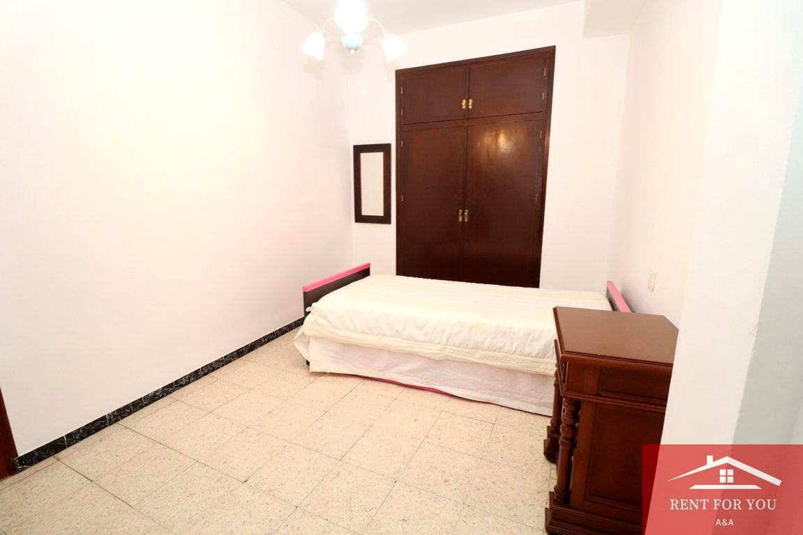 5 bedroom Flat for sale in Alhaurin el Grande - € 295,000 (Ref: 9536560)