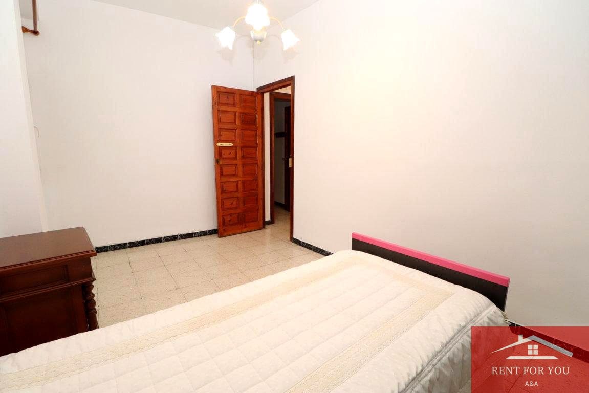 5 bedroom Flat for sale in Alhaurin el Grande - € 295,000 (Ref: 9536560)