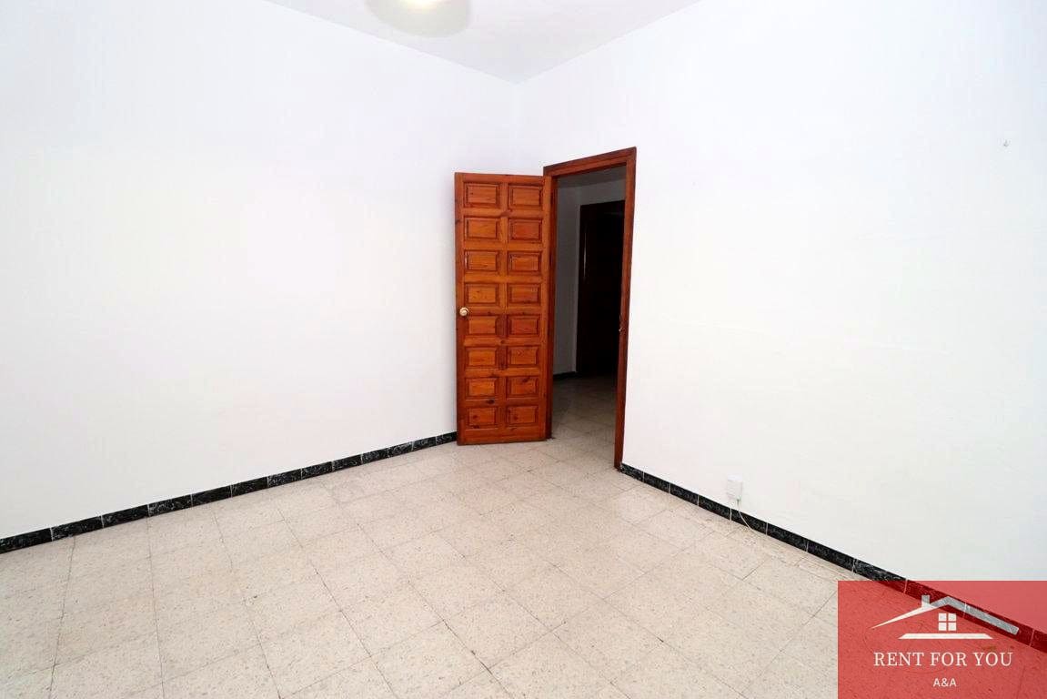 5 bedroom Flat for sale in Alhaurin el Grande - € 295,000 (Ref: 9536560)