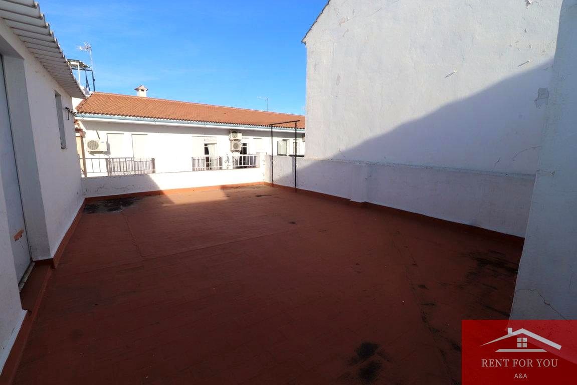 5 bedroom Flat for sale in Alhaurin el Grande - € 295,000 (Ref: 9536560)
