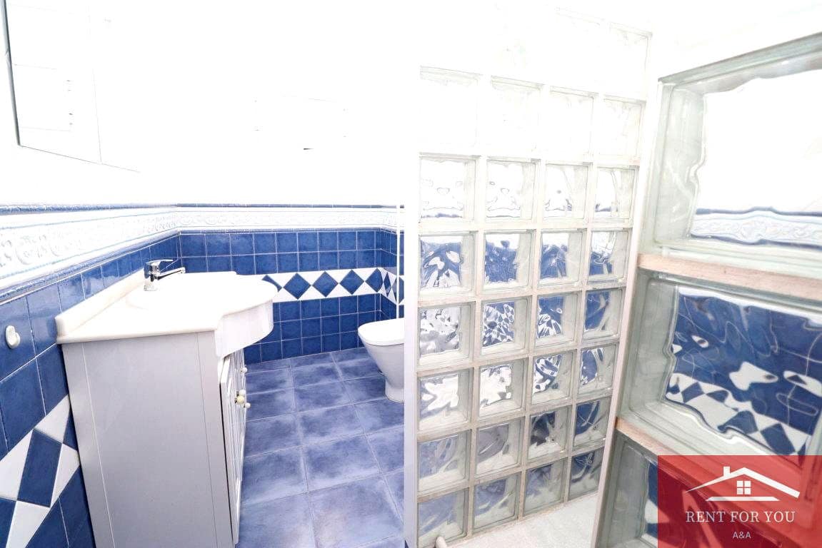 5 bedroom Flat for sale in Alhaurin el Grande - € 295,000 (Ref: 9536560)