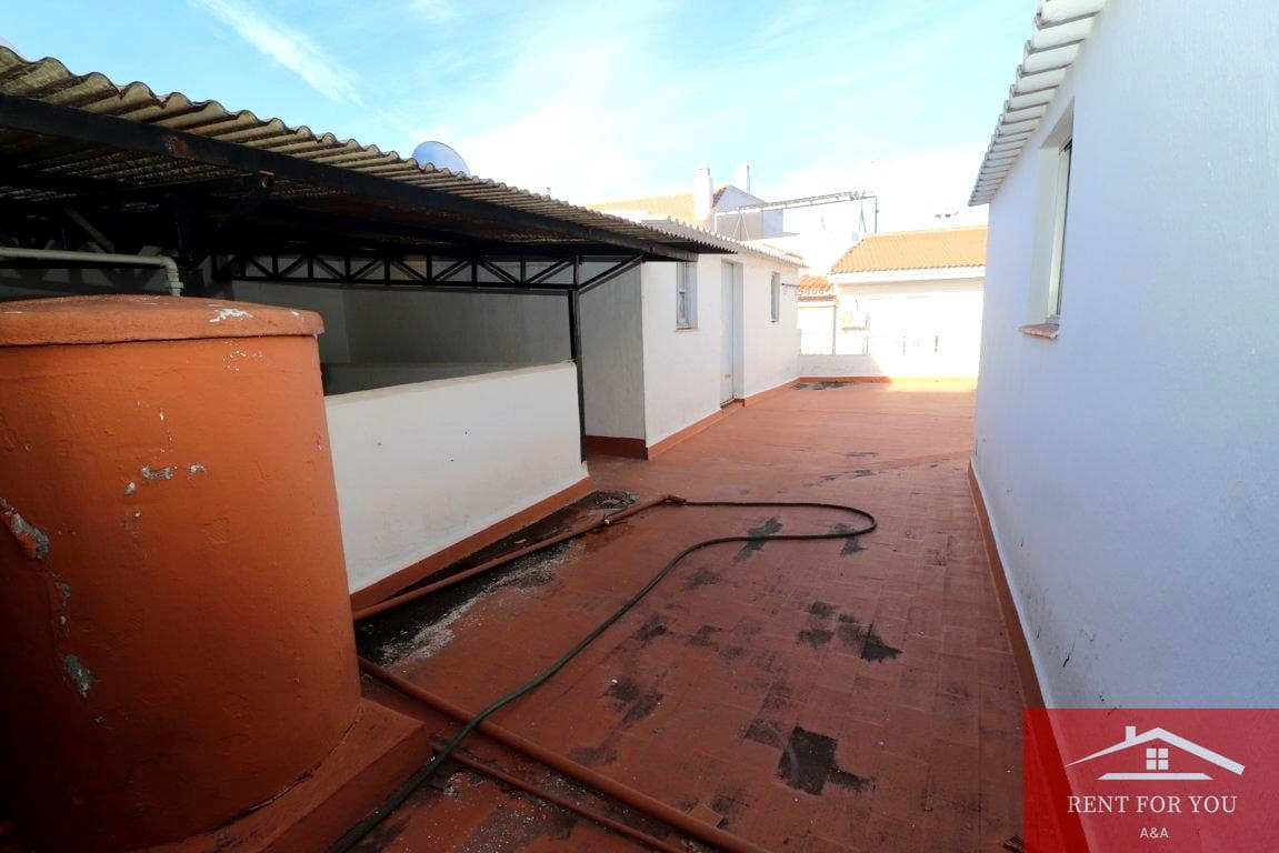 5 bedroom Flat for sale in Alhaurin el Grande - € 295,000 (Ref: 9536560)