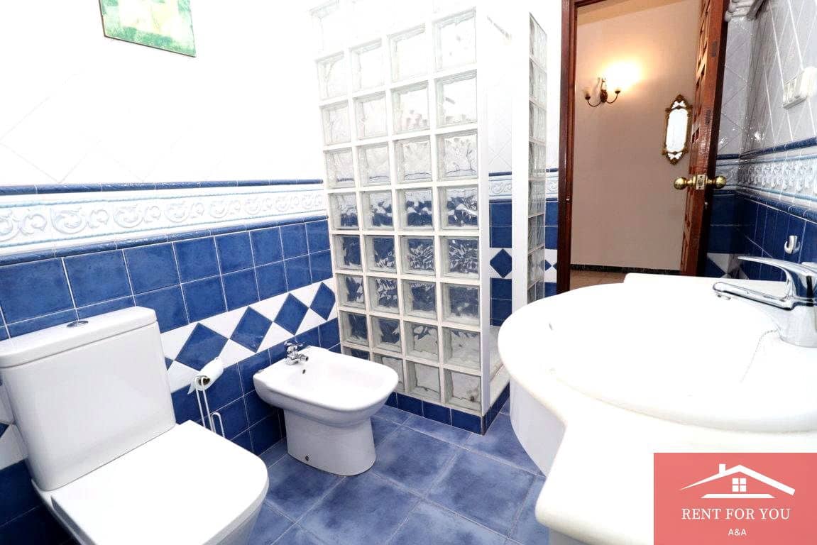 5 bedroom Flat for sale in Alhaurin el Grande - € 295,000 (Ref: 9536560)