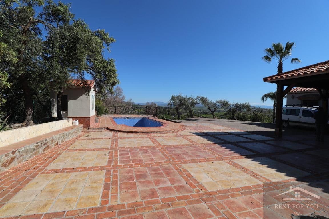 4 quarto Moradia para arrendar em Coin com piscina garagem - 1 600 € (Ref: 9575010)