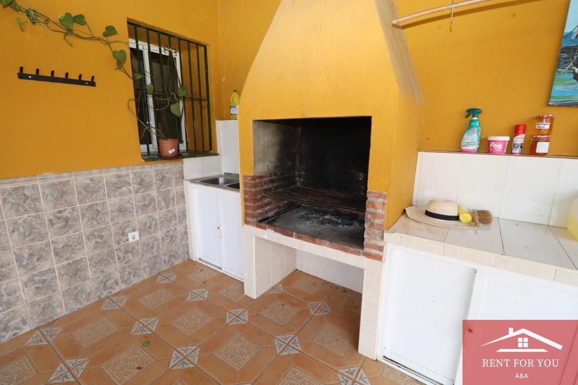 3 soveværelse Villa til leje i Coin med garage - € 1.200 (Ref: 9575011)