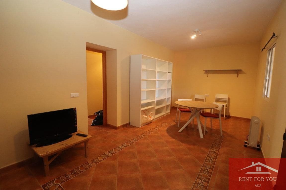 3 soveværelse Villa til leje i Coin med garage - € 1.200 (Ref: 9575011)