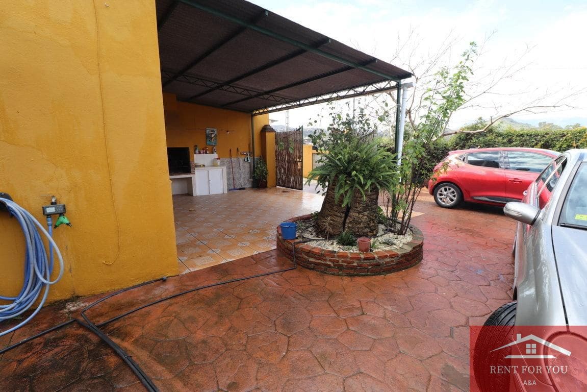 3 soveværelse Villa til leje i Coin med garage - € 1.200 (Ref: 9575011)