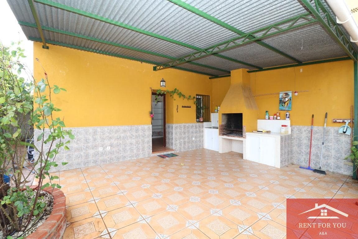 3 soveværelse Villa til leje i Coin med garage - € 1.200 (Ref: 9575011)