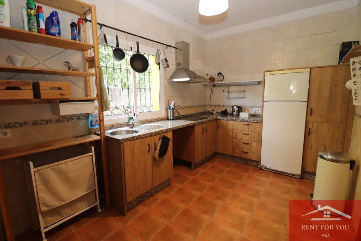 3 soveværelse Villa til leje i Coin med garage - € 1.200 (Ref: 9575011)