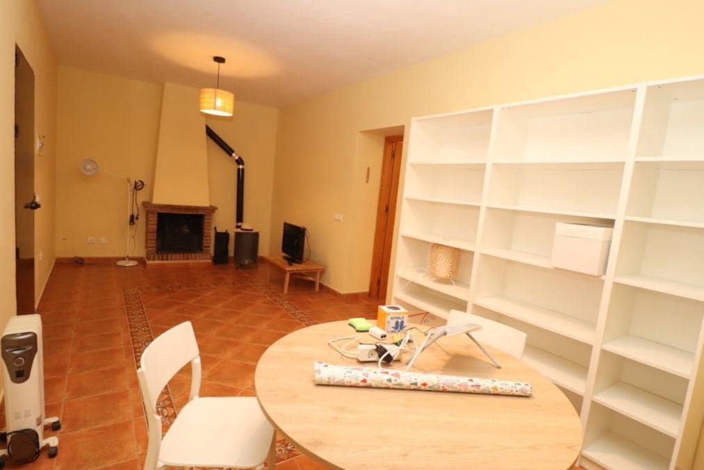 3 bedroom Villa for rent in Coin with garage - € 1,100 (Ref: 9575011)