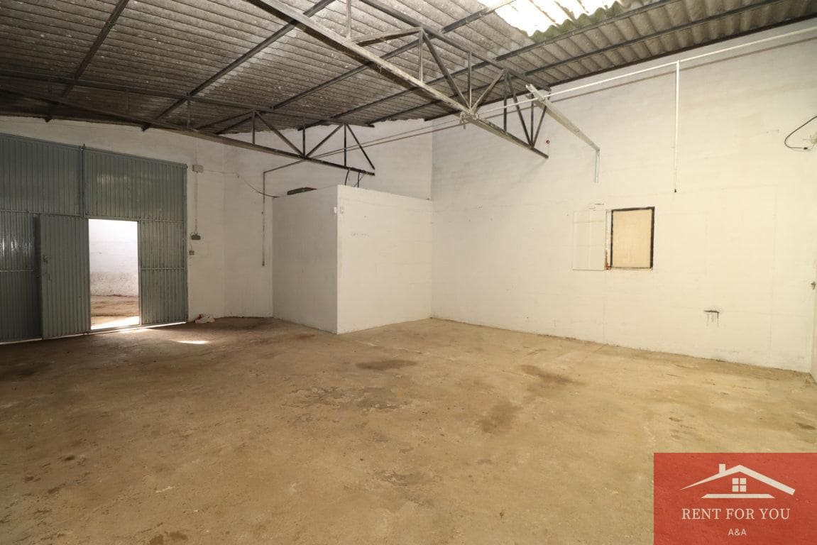 3 bedroom Commercial for rent in Coin - € 850 (Ref: 9597153)