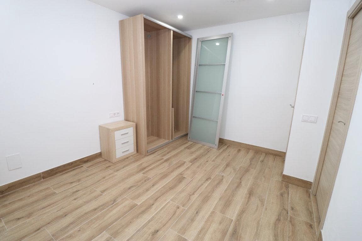 2 bedroom Flat for rent in Alhaurin de la Torre with garage - € 700 (Ref: 9624233)