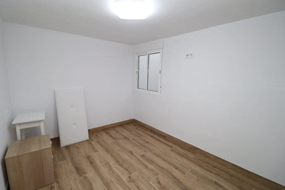 2 bedroom Flat for rent in Alhaurin de la Torre with garage - € 700 (Ref: 9624233)
