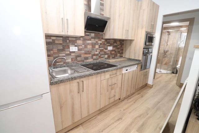 2 bedroom Flat for rent in Alhaurín de la Torre with garage - € 700 (Ref: 9624233)