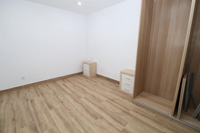 2 bedroom Flat for rent in Alhaurín de la Torre with garage - € 700 (Ref: 9624233)