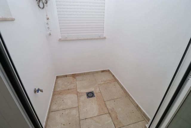 2 bedroom Flat for rent in Alhaurín de la Torre with garage - € 700 (Ref: 9624233)