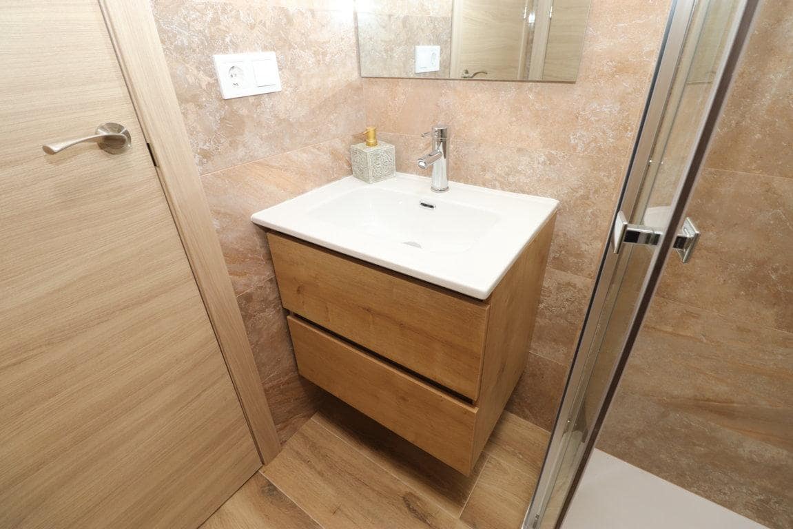 2 bedroom Flat for rent in Alhaurin de la Torre with garage - € 700 (Ref: 9624233)