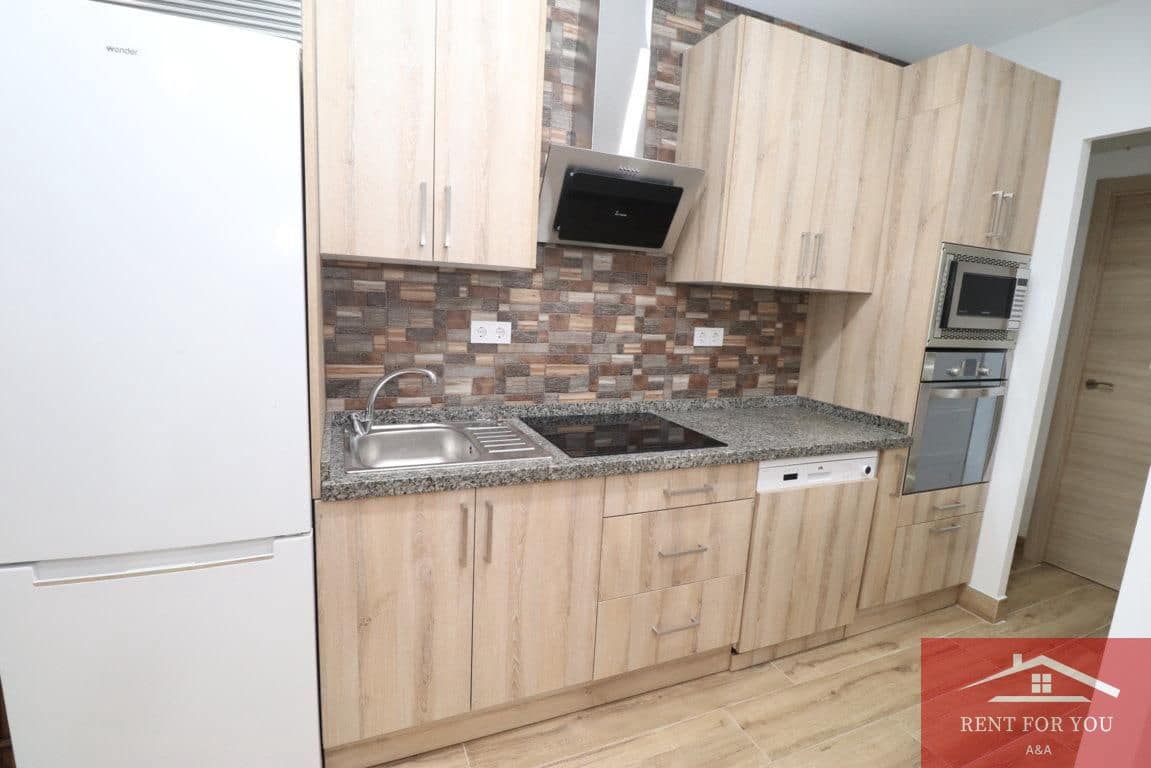 2 bedroom Flat for rent in Alhaurin de la Torre with garage - € 725 (Ref: 9624233)