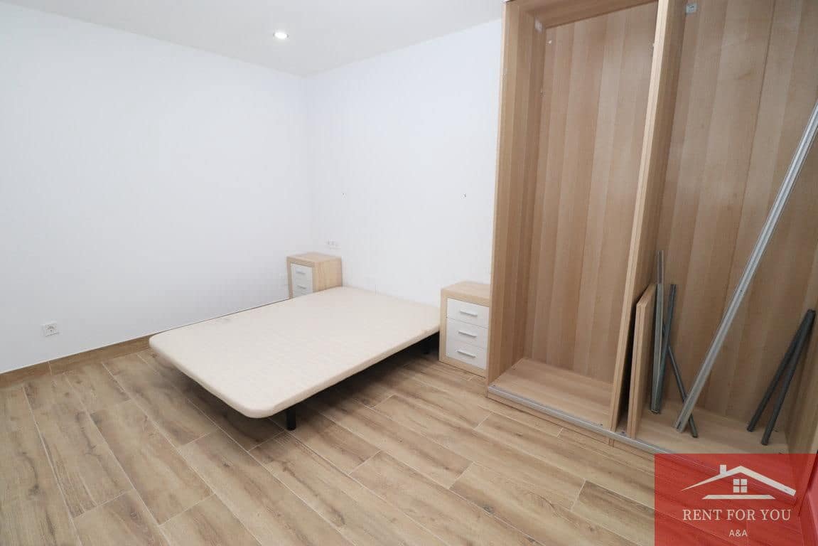 2 bedroom Flat for rent in Alhaurin de la Torre with garage - € 725 (Ref: 9624233)