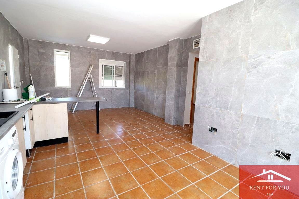 2 soveværelse Villa til leje i Coin - € 1.800 (Ref: 9627024)