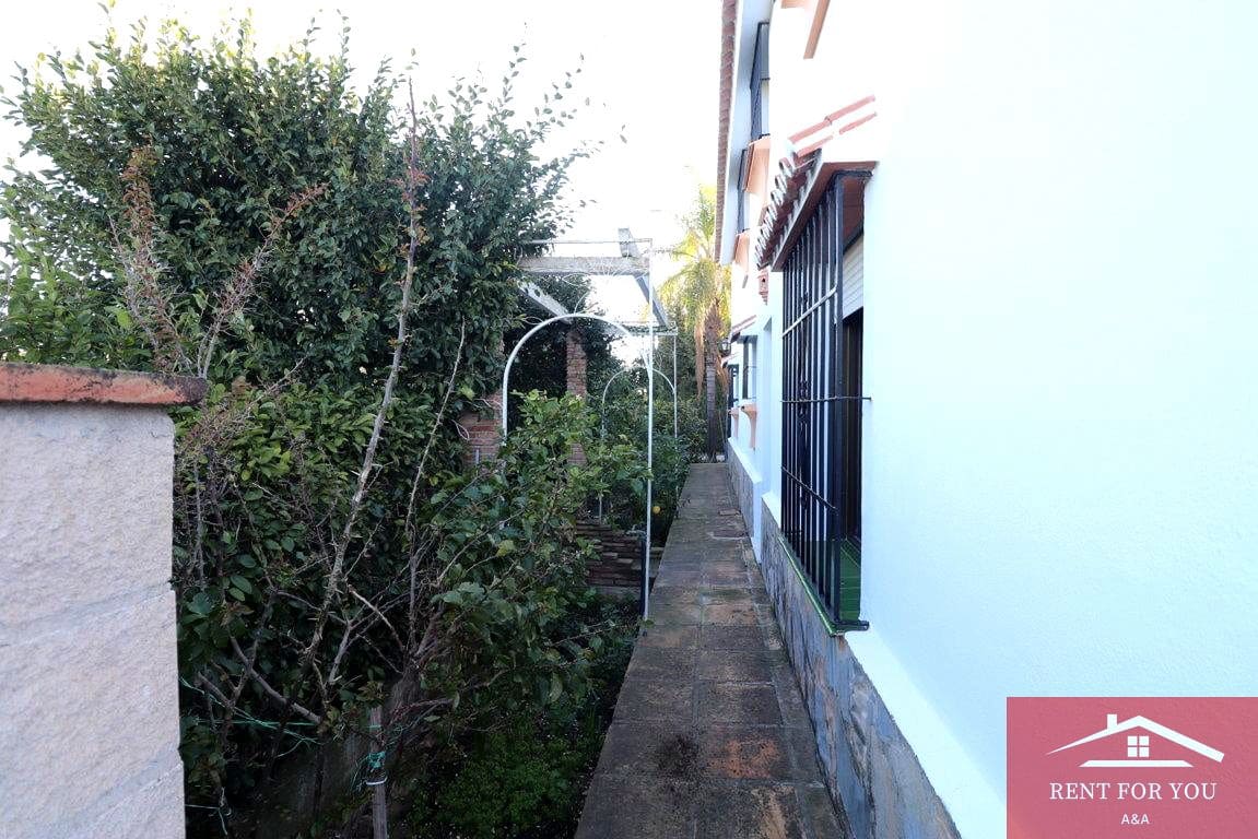 3 bedroom Villa for rent in Alhaurin el Grande with pool - € 1,500 (Ref: 9627080)