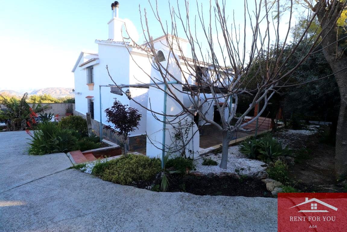 3 bedroom Villa for rent in Alhaurin el Grande with pool - € 1,500 (Ref: 9627080)