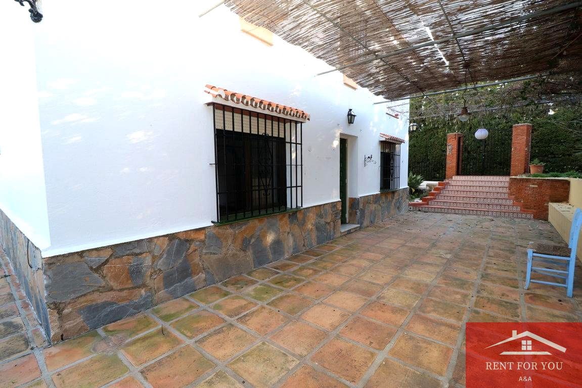 3 bedroom Villa for rent in Alhaurin el Grande with pool - € 1,500 (Ref: 9627080)