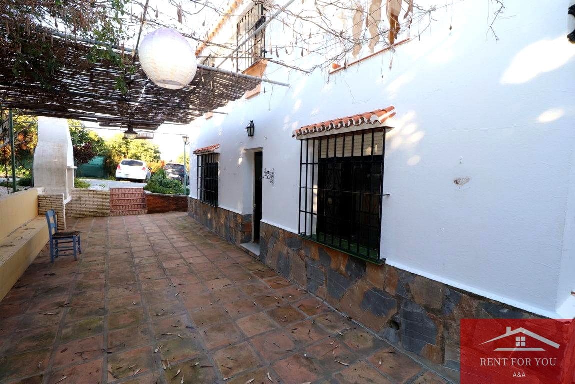 3 bedroom Villa for rent in Alhaurin el Grande with pool - € 1,500 (Ref: 9627080)