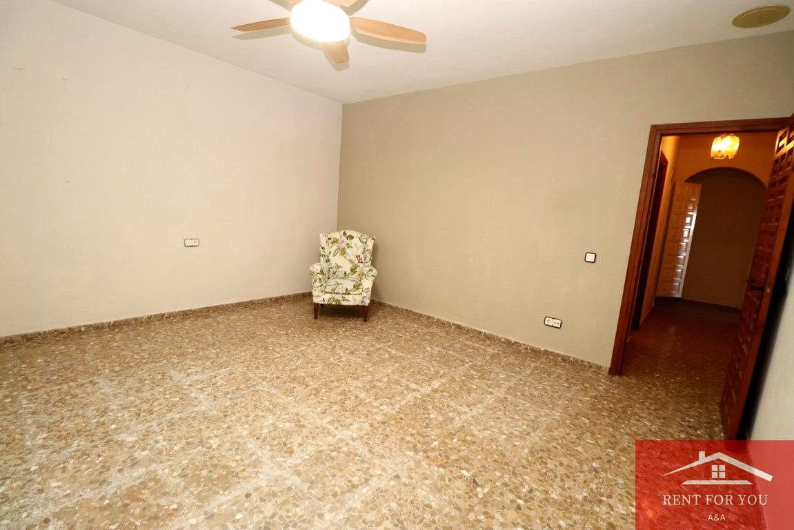 3 bedroom Villa for rent in Alhaurin el Grande with pool - € 1,500 (Ref: 9627080)