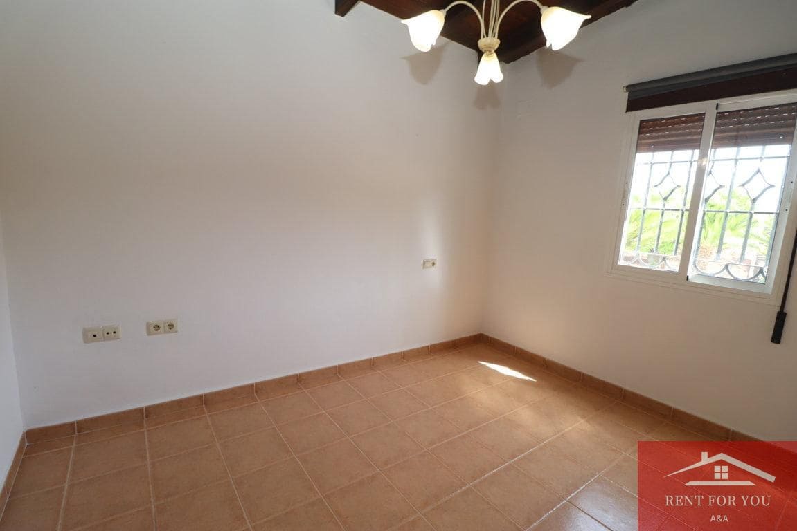3 quarto Moradia para arrendar em Alhaurin el Grande com piscina garagem - 1 700 € (Ref: 9652399)