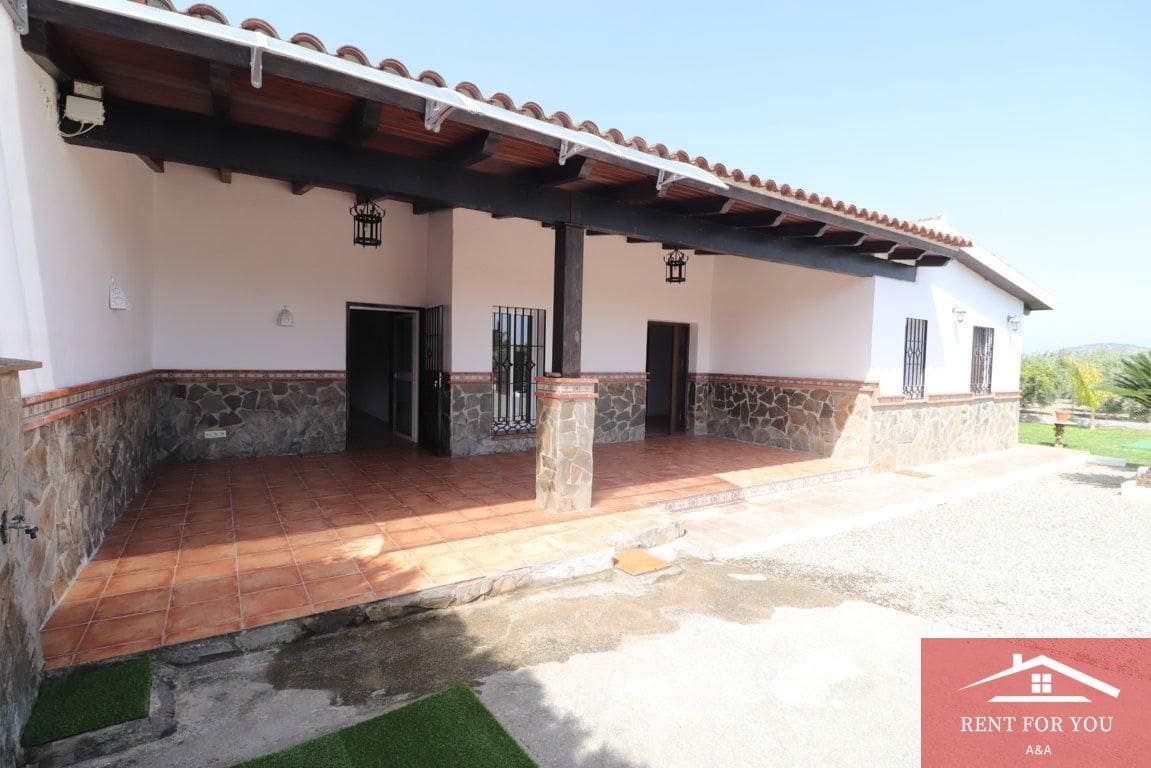 3 quarto Moradia para arrendar em Alhaurin el Grande com piscina garagem - 1 700 € (Ref: 9652399)
