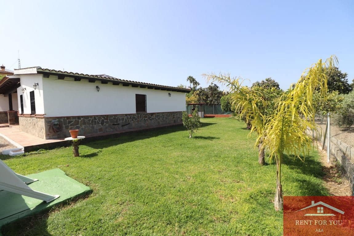 3 quarto Moradia para arrendar em Alhaurin el Grande com piscina garagem - 1 700 € (Ref: 9652399)